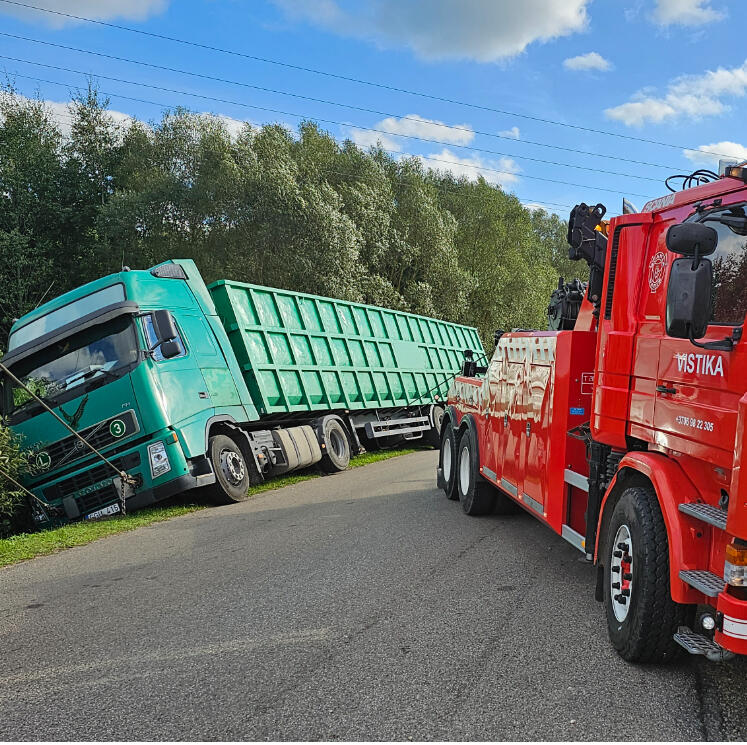 Sunkvežimių pagalba kelyje ir pervežimo paslaugos